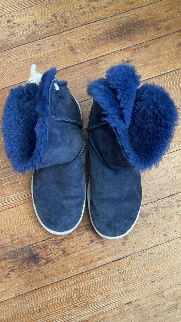 Rope Bow Detail Shearing Boots