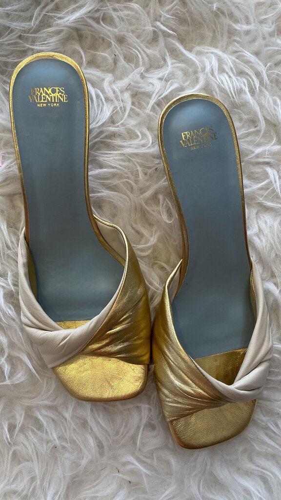 Twisted Kickball Heel Slides