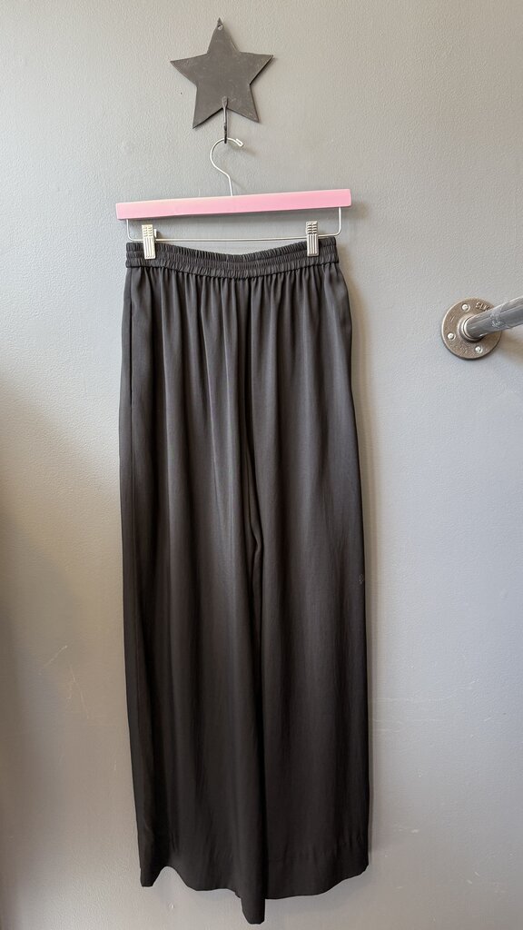 Super Wide Leg Pull on Pants