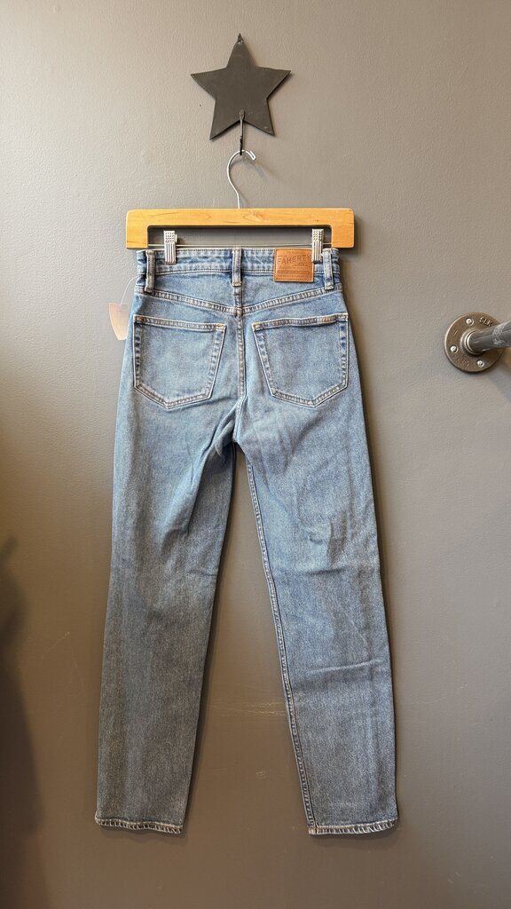 Straight Leg High Rise Jeans