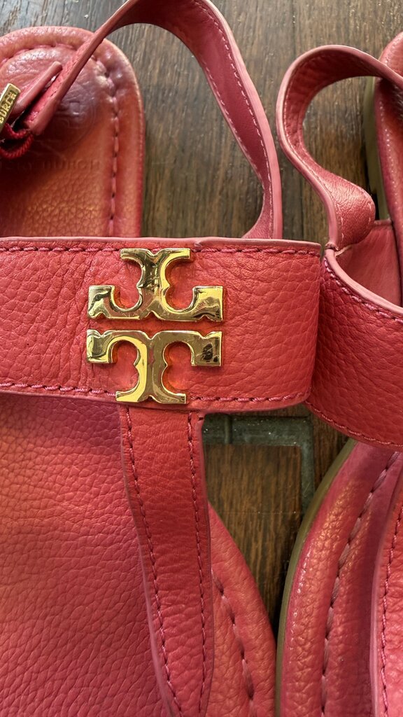 TStrap Leather Sandals