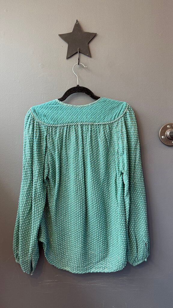 Sequin Stitch Eyelet Trim Bouse