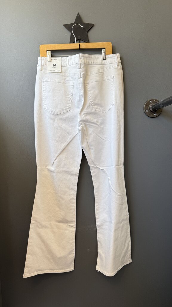 Curvy Bootcut Jeans