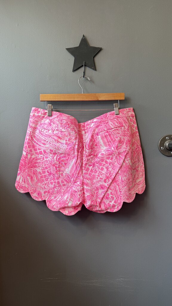 Buttercup Scallop Shorts