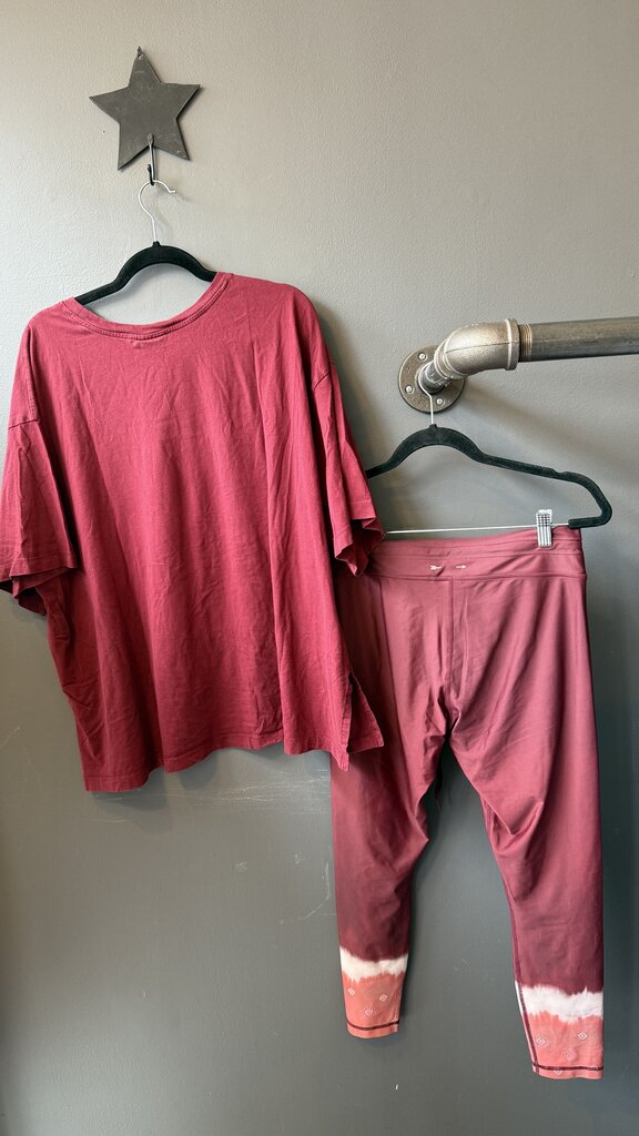 Set Generous Logo Tee + Leggings