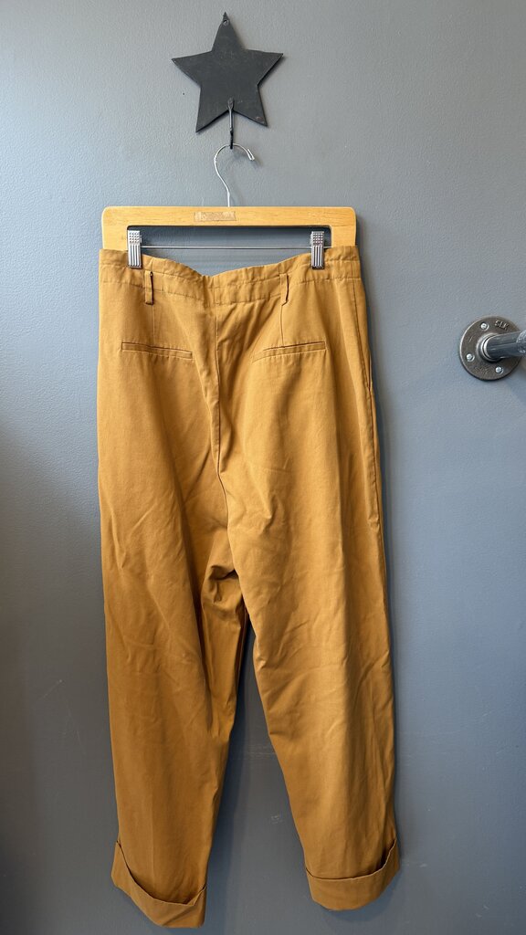 Pleated Waist Tapered Pants