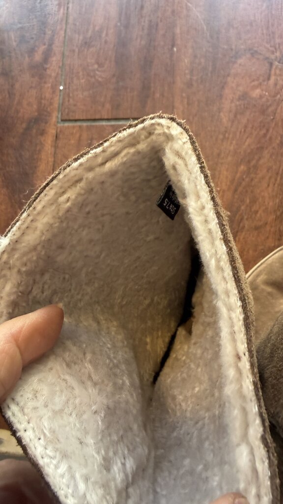 Sherpa Lining Suede Block Heel Boots