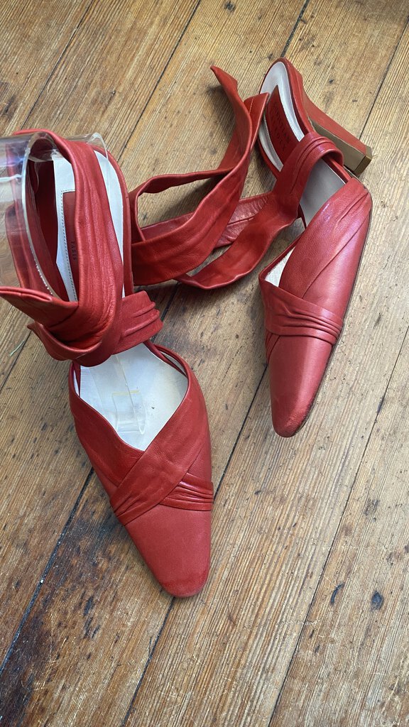 Vintage Wrap Ankle Heels (size 40)