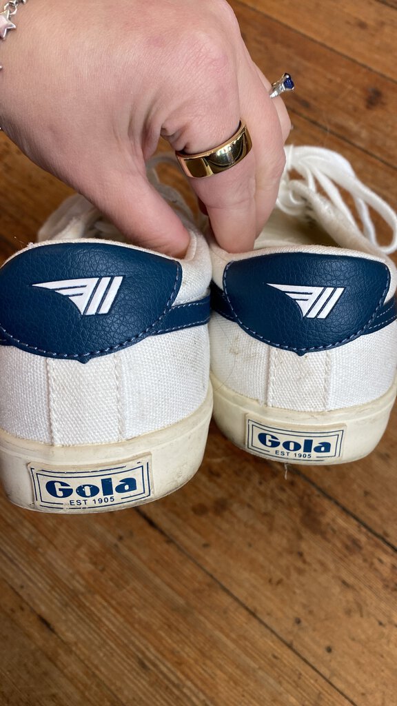 Coaster Canvas Sneakers