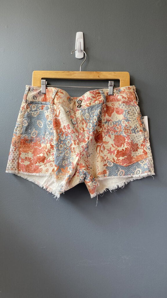 Printed Wandered Cut Off Shorts