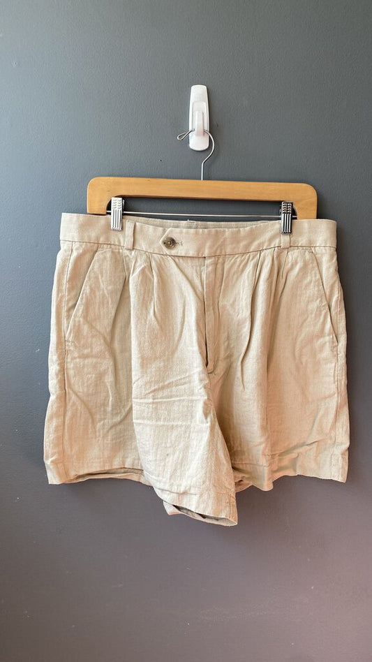 Linen Blend High Rise Pleated Shorts