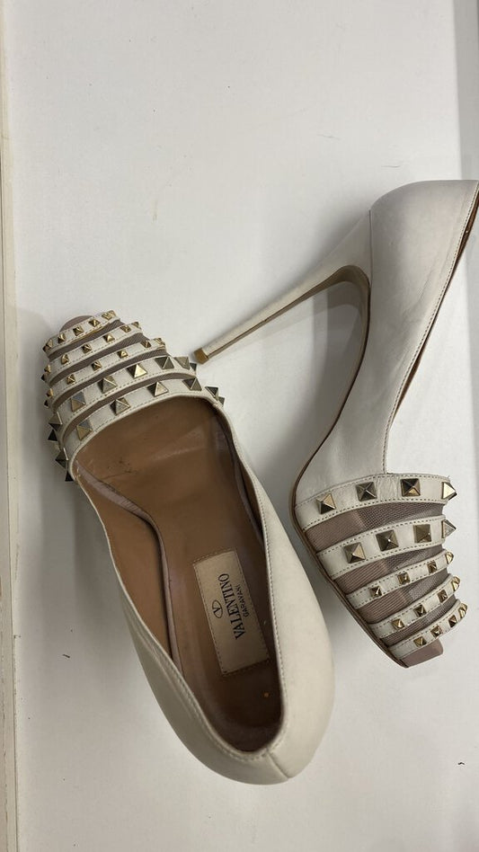 Rockstud Mesh Roundtoe Pumps (sz 38)