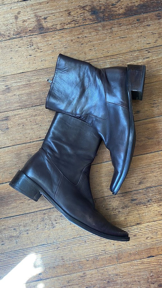 Pointed Leather Booties (40.5)