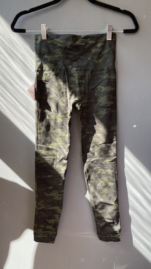 Seamless Camo Leggings