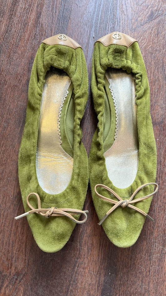 Suede Bow Toe Flats (40)