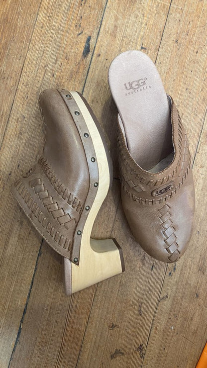 Whipstitch Shearling Toe Clogs