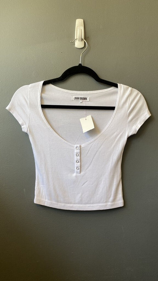 Ribbed Henley Crop Tee