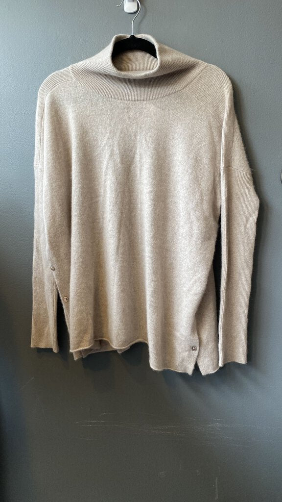 Button Side Cashmere Funnelneck Sweter