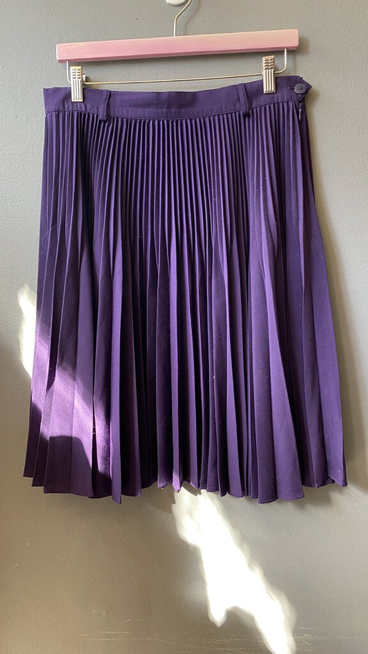 Vintage Wool Pleated Skirt (38)