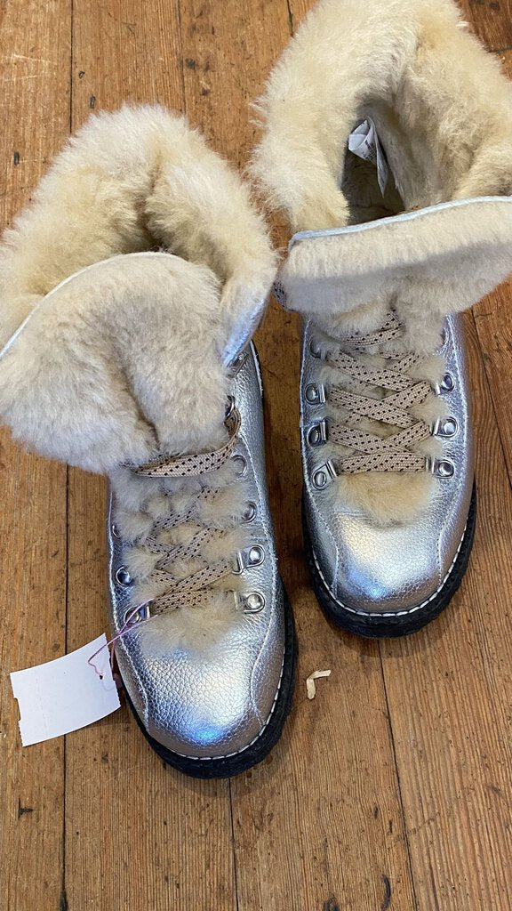 Nordic Silver Fur Trim Booties