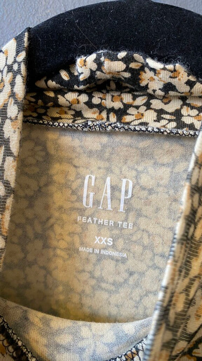 Puff Sleeve Mockneck Tee