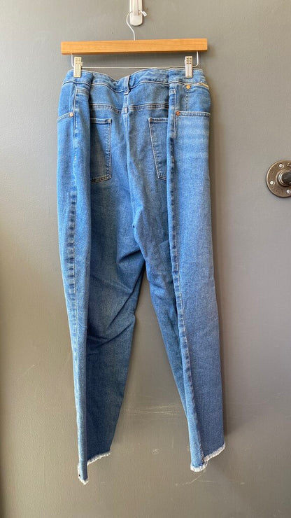Slim Ankle Jeans