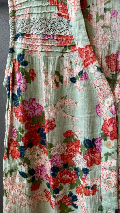 Floral Sleeveless Blouse