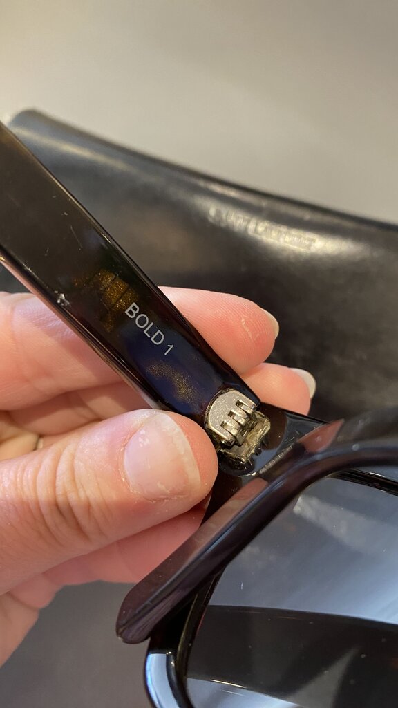 BOLD 1 Square Sungalsses