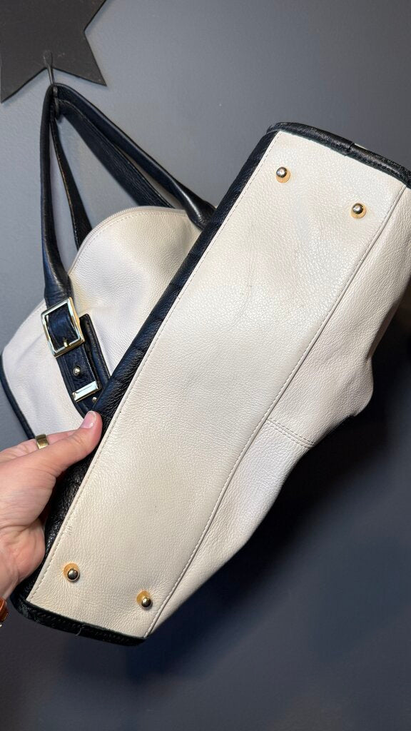 Quilted Detail Zipper Tote