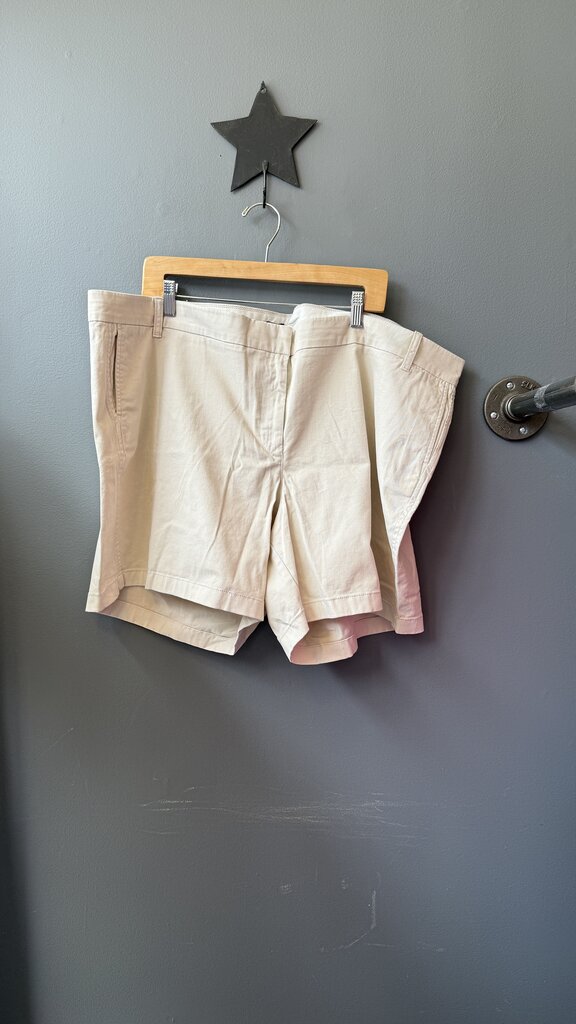 6.5” Chino Shorts