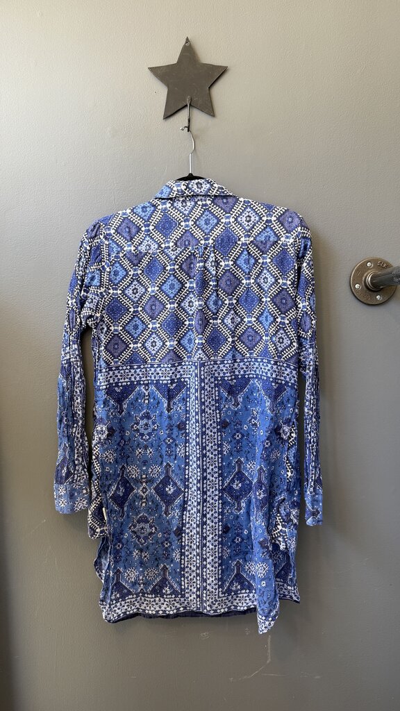 Print Tissue Tunic Blouse