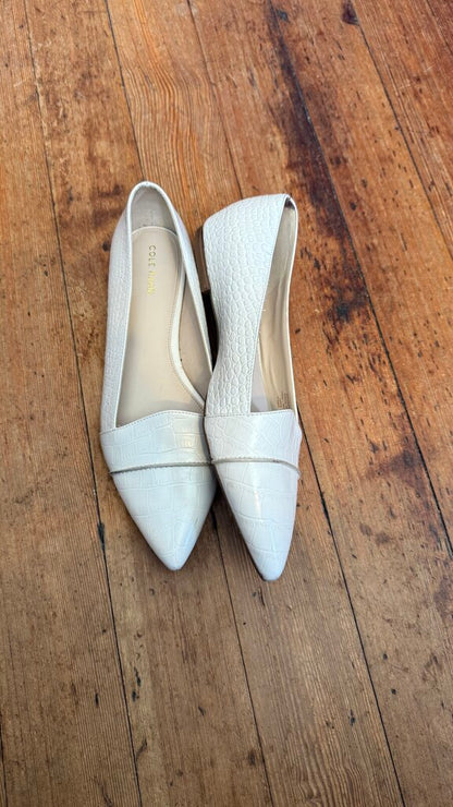 Pointed Leather Flats