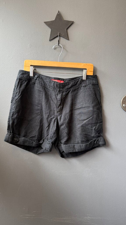 Linen Cotton Cuffed Shorts