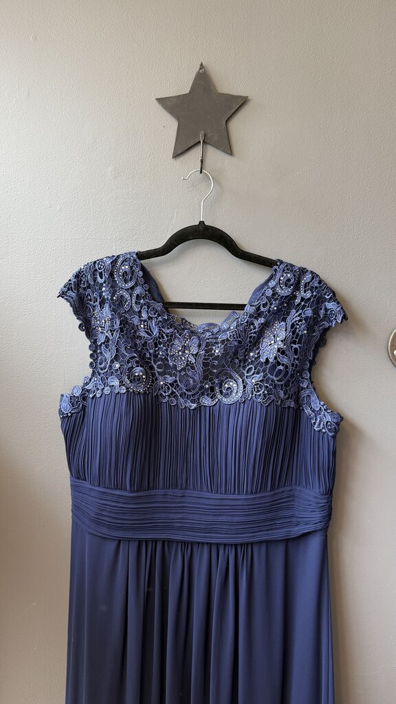 Lace Neckline Chiffon Gown