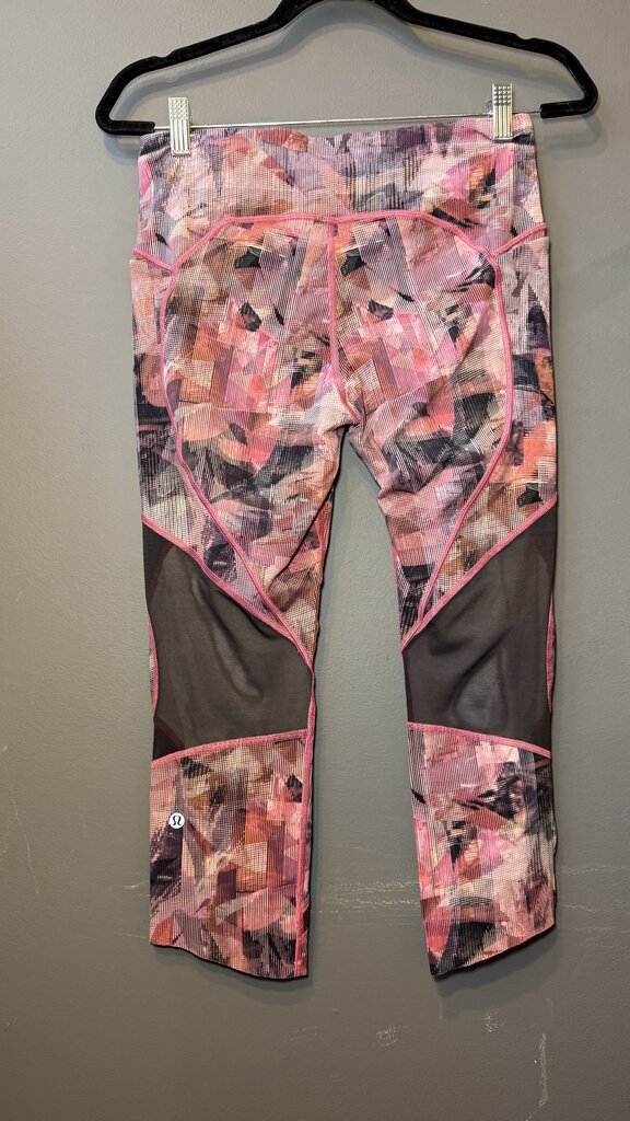 On Pace Printed Crop Leggings 21"