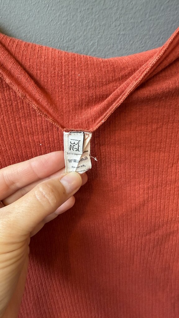 Ribbed Longsleeve Tee