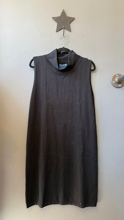 Paris Sleeveless Dress