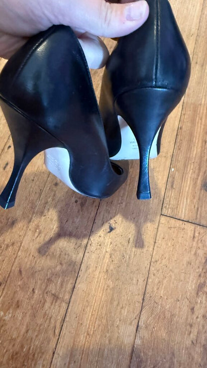 Pointed Leather Pumps