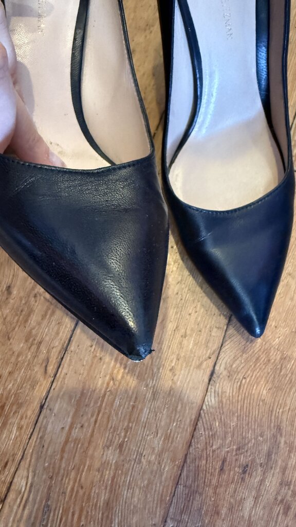 Pointed Leather Pumps