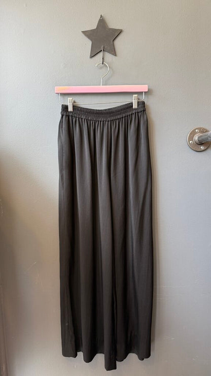 Super Wide Leg Pull on Pants