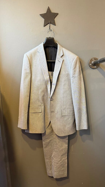 Ludlow Carpini Gray Suit