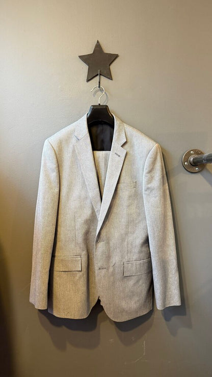 Ludlow Carpini Gray Suit