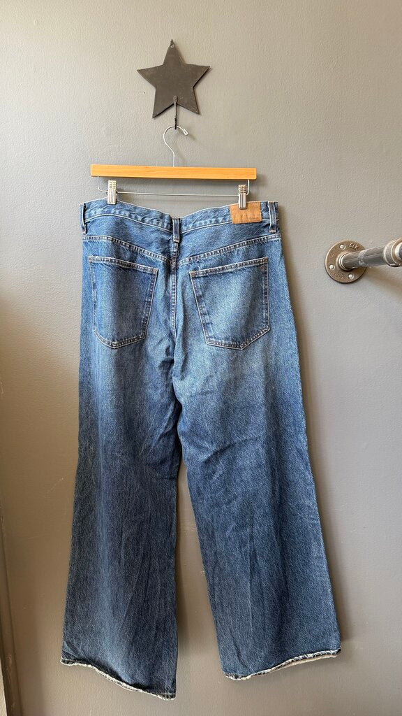 Superwide-Leg Jeans