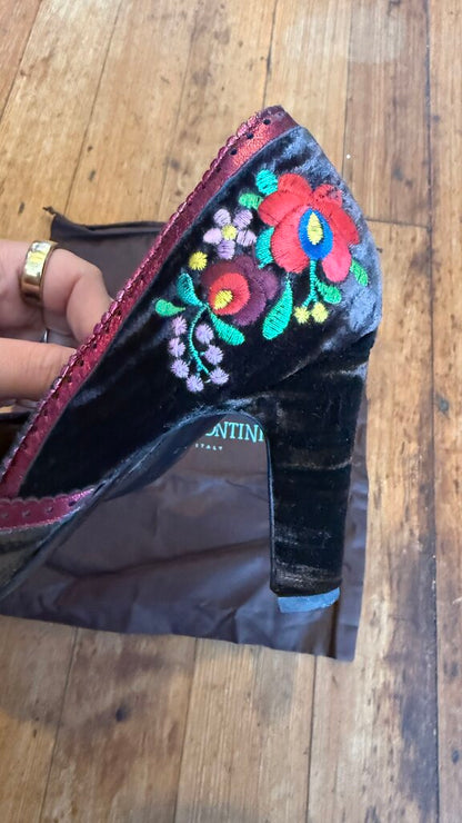 Velvet Embroidered Pumps