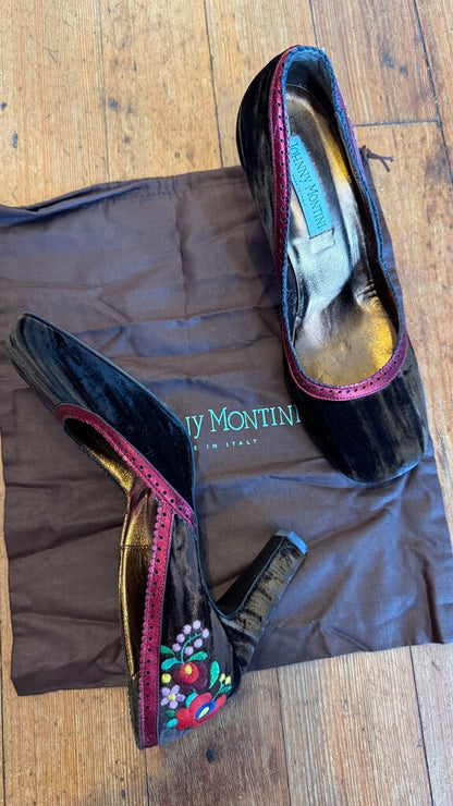 Velvet Embroidered Pumps