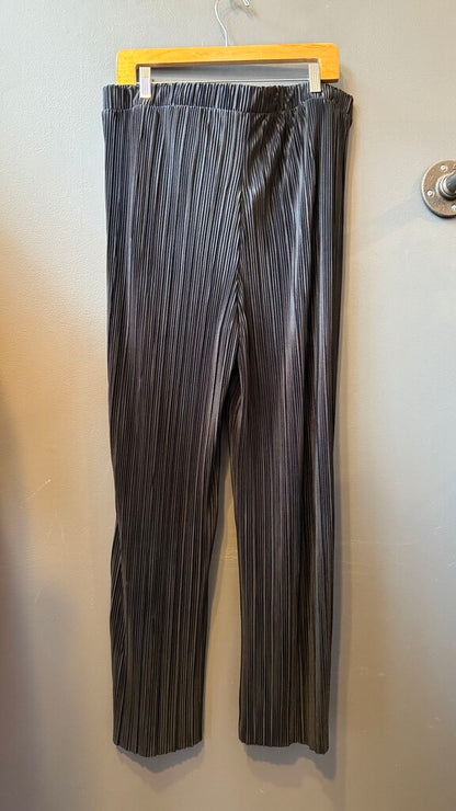 Pleated Pull On Pants