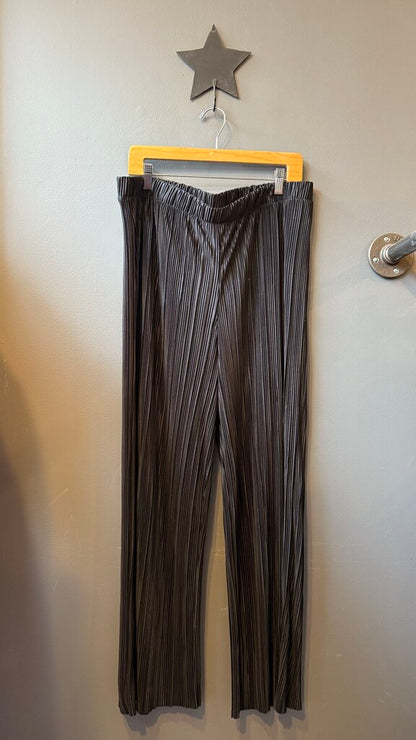 Pleated Pull On Pants