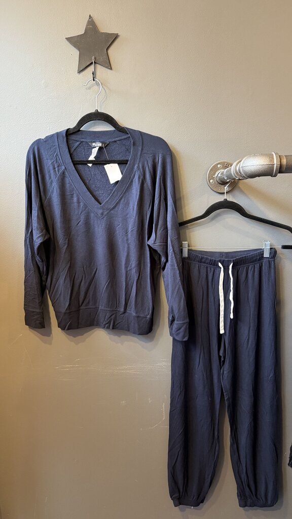 Vneck Sweatshirt + Joggers