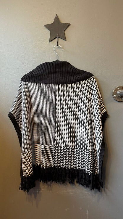 Fringe Hem Turtleneck Sweater