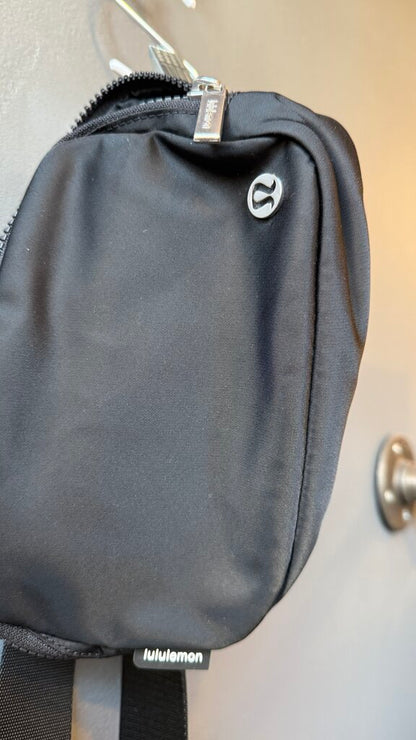 Black Everywhere Belt Bag